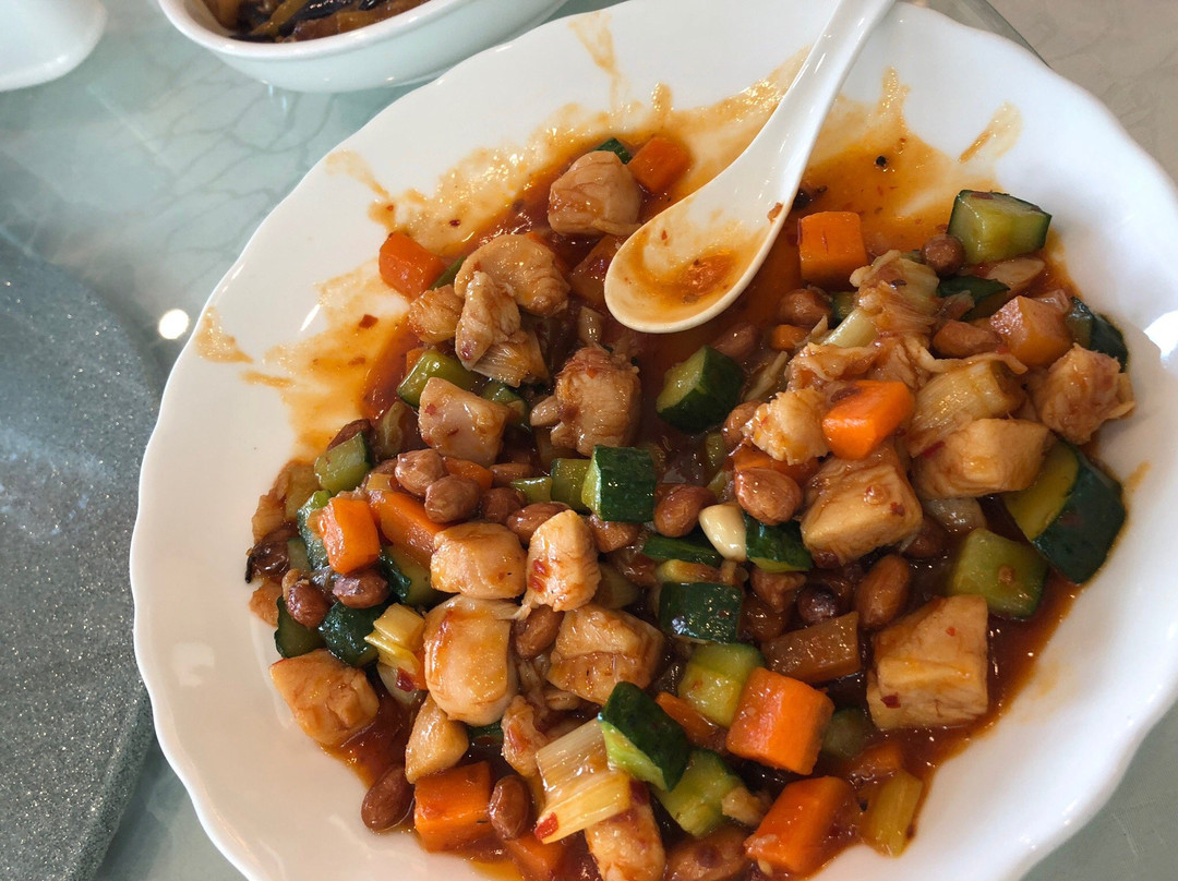 新郑市餐馆和美食-万福家园酒店