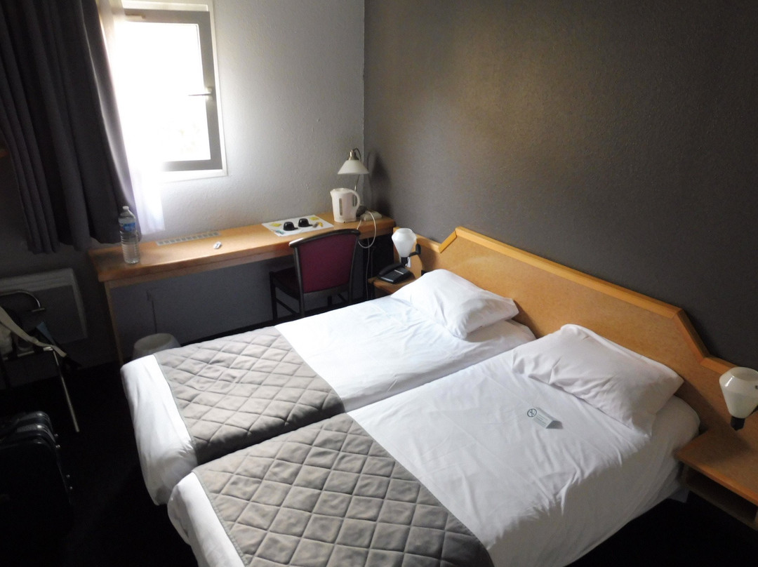 B Hotel Caen Mondeville主图