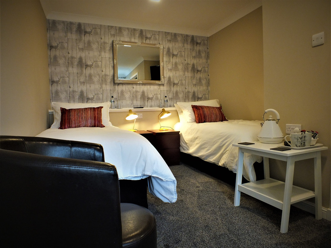 The Crown Hotel主图