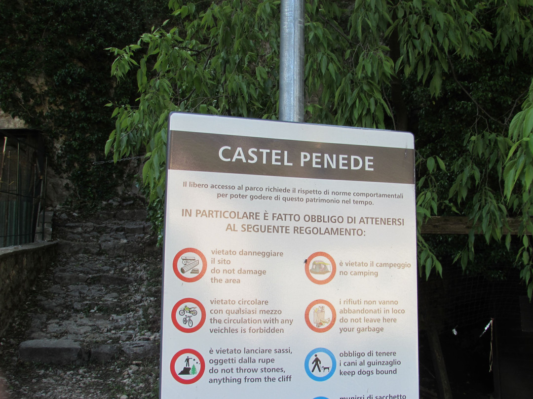 Penede Castle景点图片