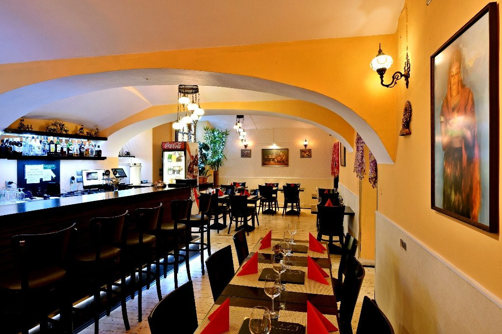 Mala India - Indian Restaurant