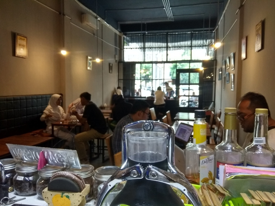 Deli Tua餐馆和美食-Analis Kopi