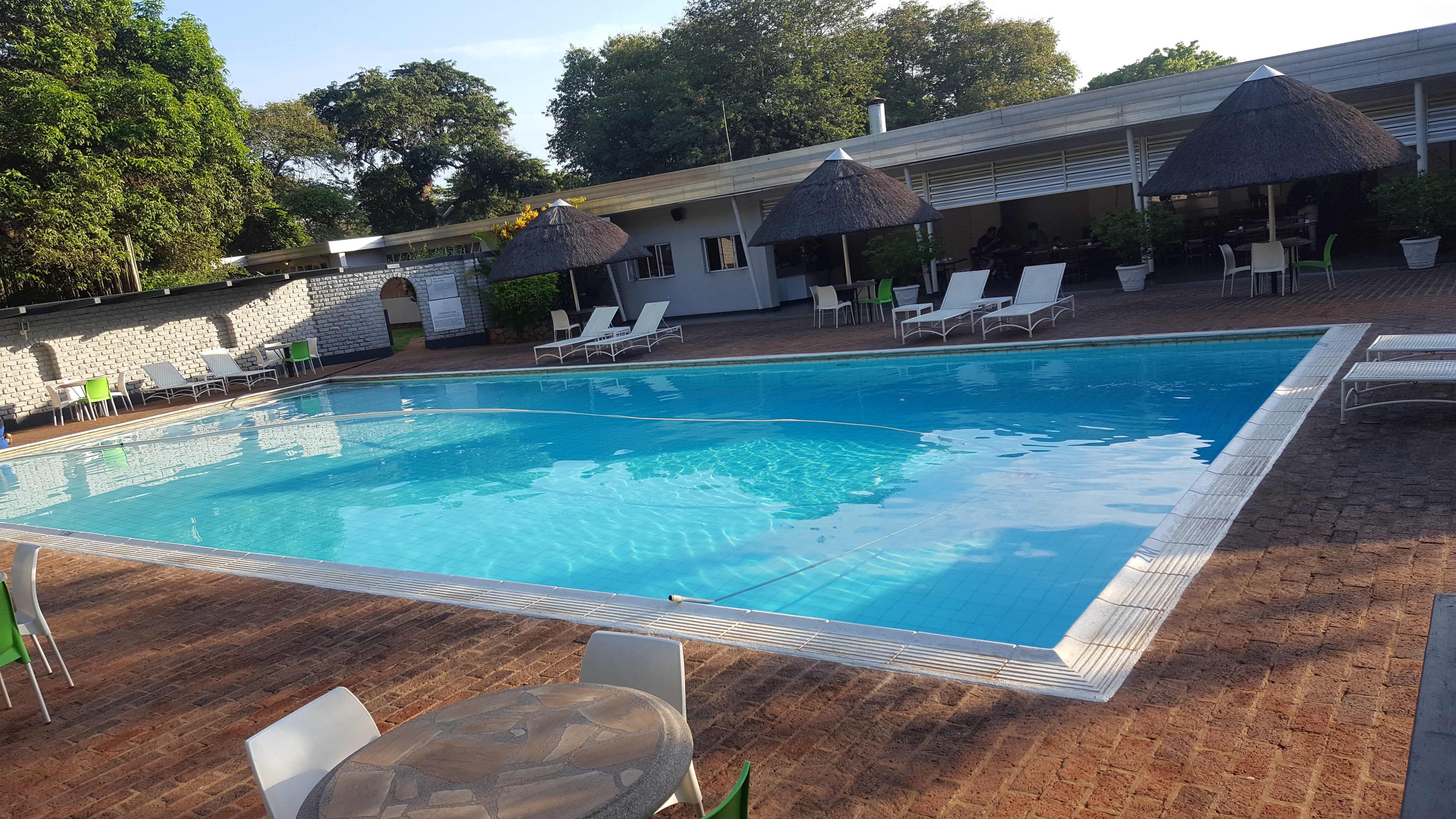 Cresta Sprayview Hotel-泳池