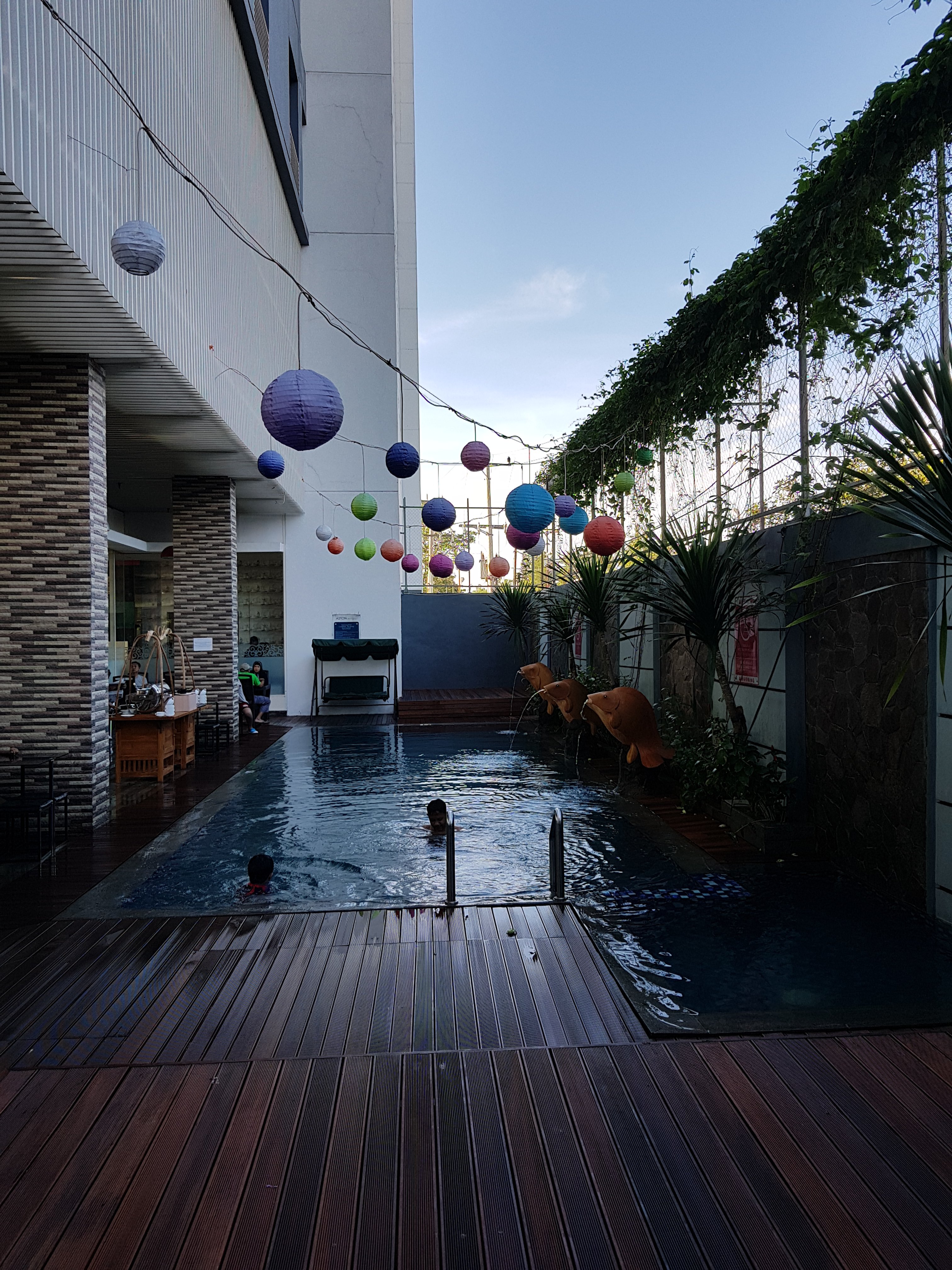 Aston Lampung City Hotel-泳池