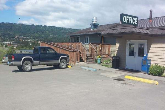 白鲸湖旅馆主图