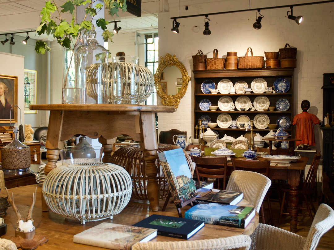 The Housatonic Trading Co.-Bantam必去景点