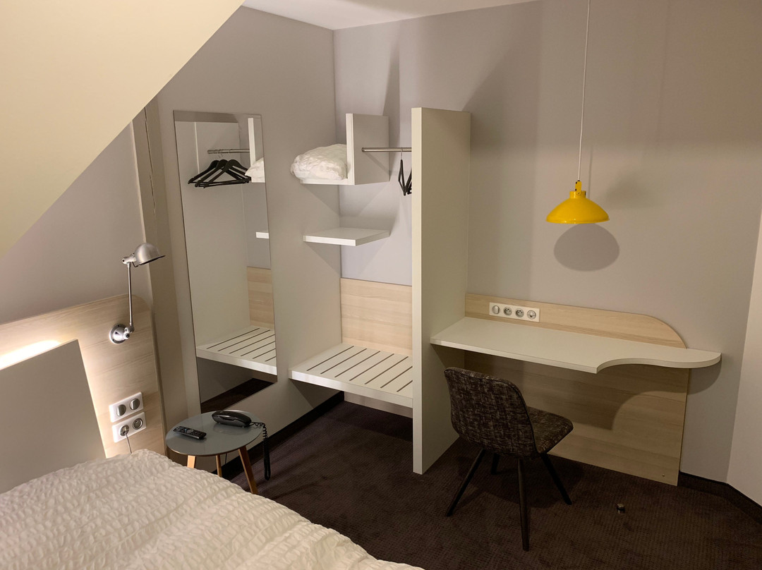 Hotel Au Lion Rouge主图