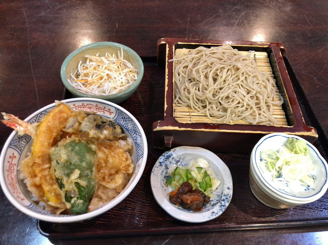 蕎麦厨房 岩戸屋