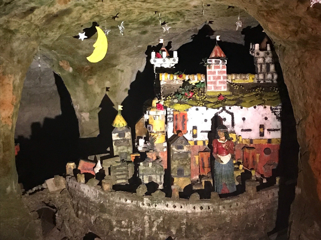 Sandstein- und Märchenhöhle-Walldorf必去景点