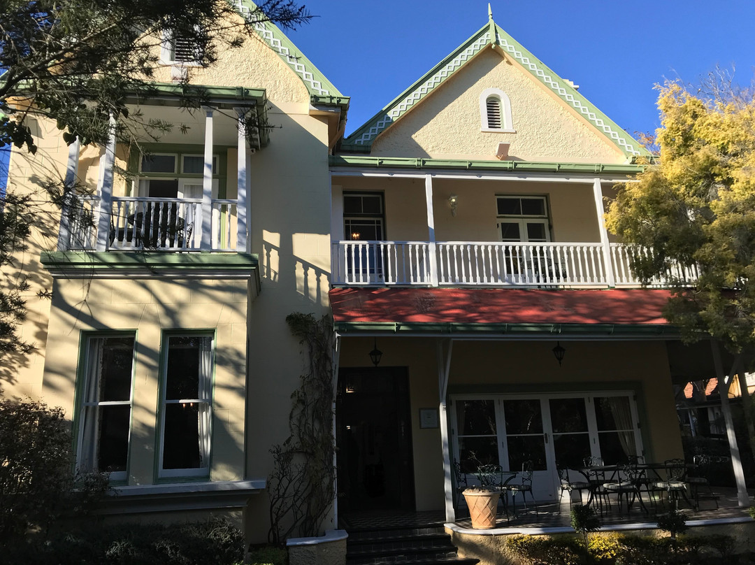 Hacklewood Hill Country House主图