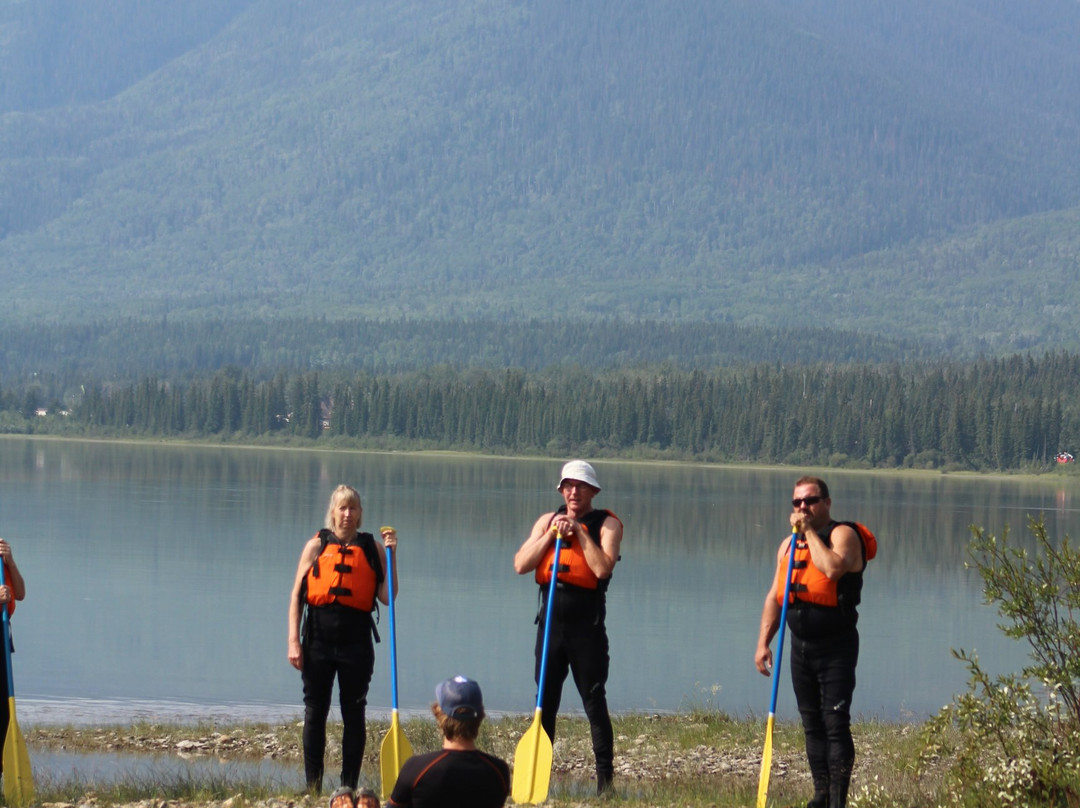 Hinton Rafting Adventures-兴顿必去景点