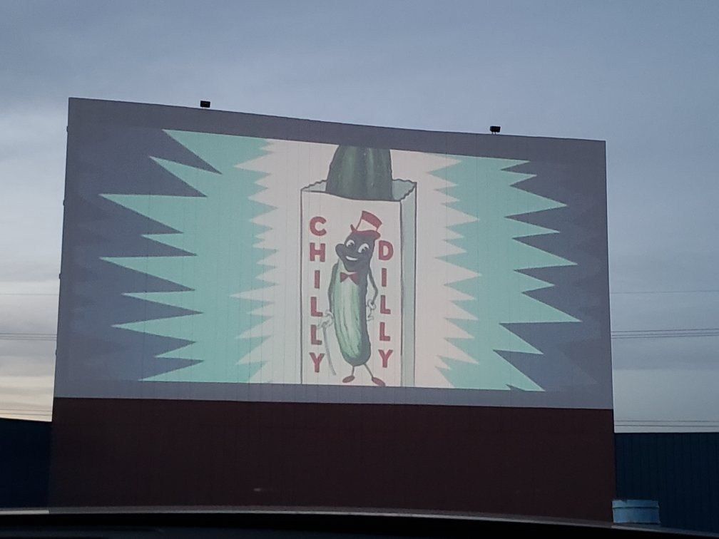 Stars & Stripes Drive-In Theatre景点图片