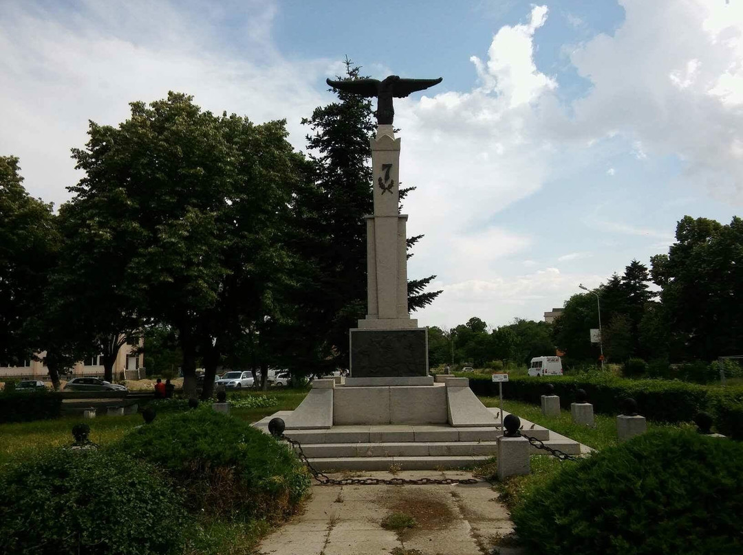 Orleto Seventh Horse Regiment Monument景点图片