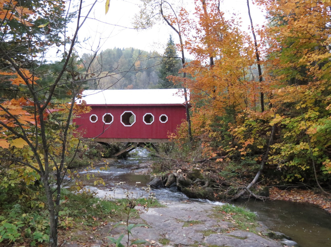 Parc Regional des Chutes-Sainte-Beatrix必去景点