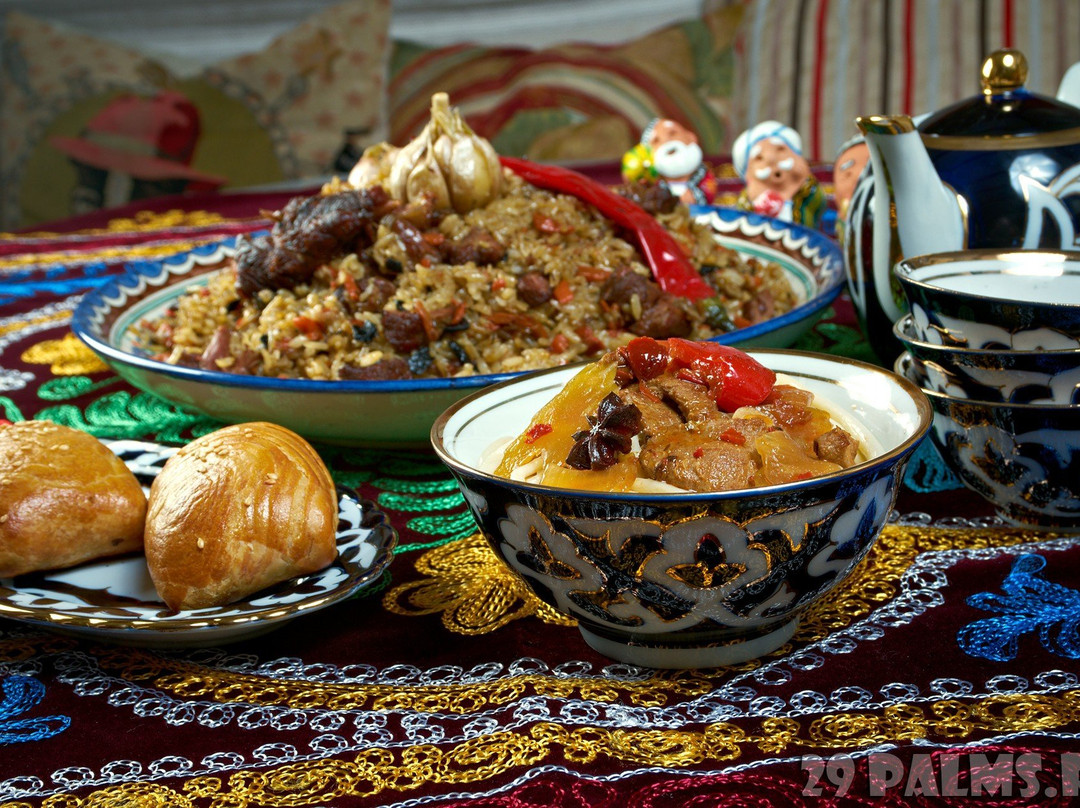Verkhnya Stynava餐馆和美食-Damirkhan Chaikhana