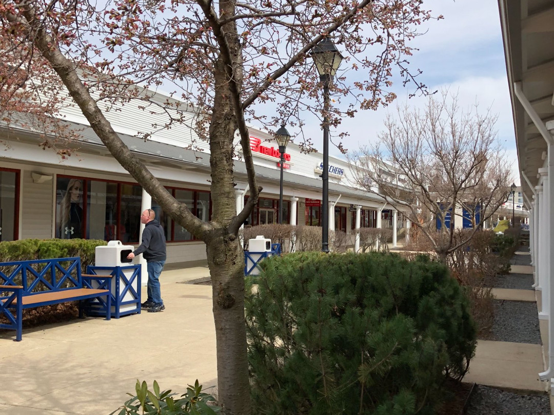 利斯堡角奥特莱斯名品折扣购物中心-Leesburg必去景点