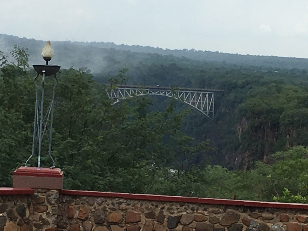 Victoria Falls Hotels & Tours主图