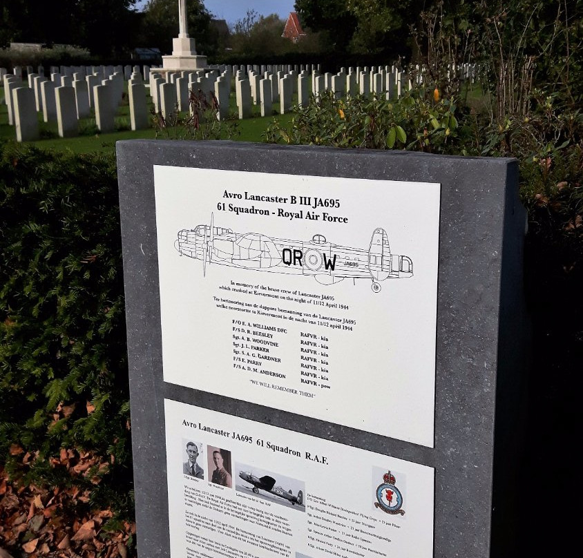 Geel War Cemetery-海尔必去景点