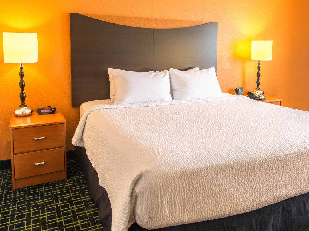 坎顿酒店住宿-Fairfield by Marriott Inn & Suites Canton