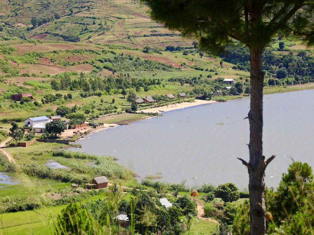 Ilot de la Vierge-Ampefy必去景点