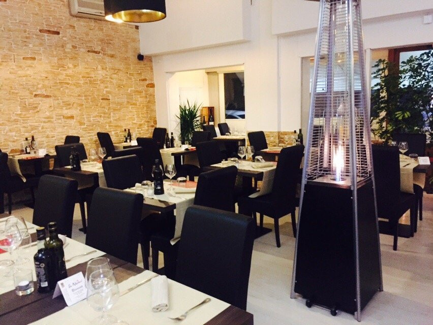Muravera餐馆和美食-Su Nuraxi Restaurant & Pizza Muravera