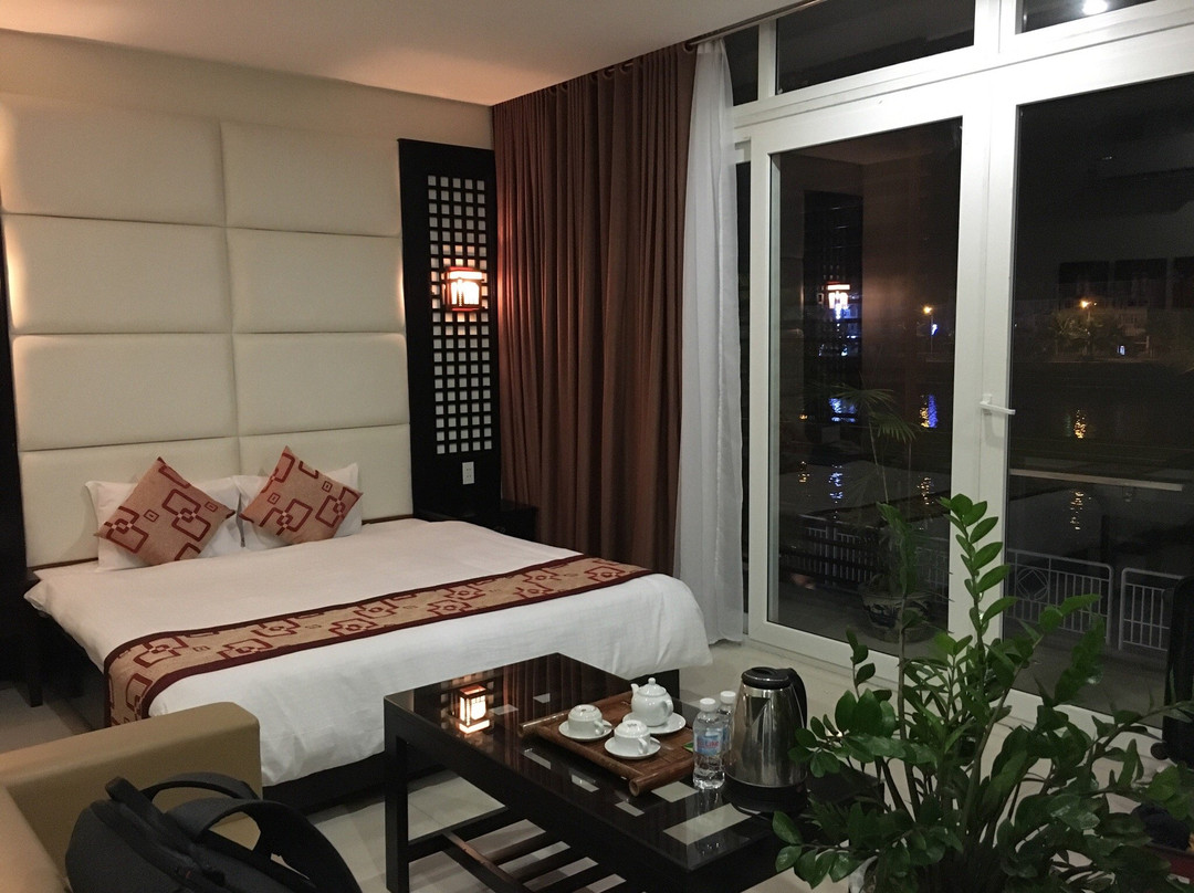Seaside Tuan Chau Hotel