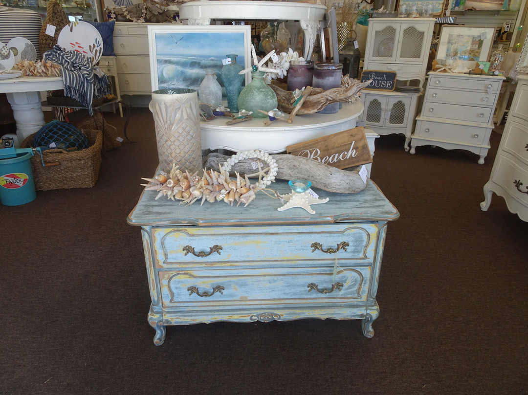 Ocean Tide Interiors (formerly Olde Ivy Antiques)-卡尔斯巴德必去景点