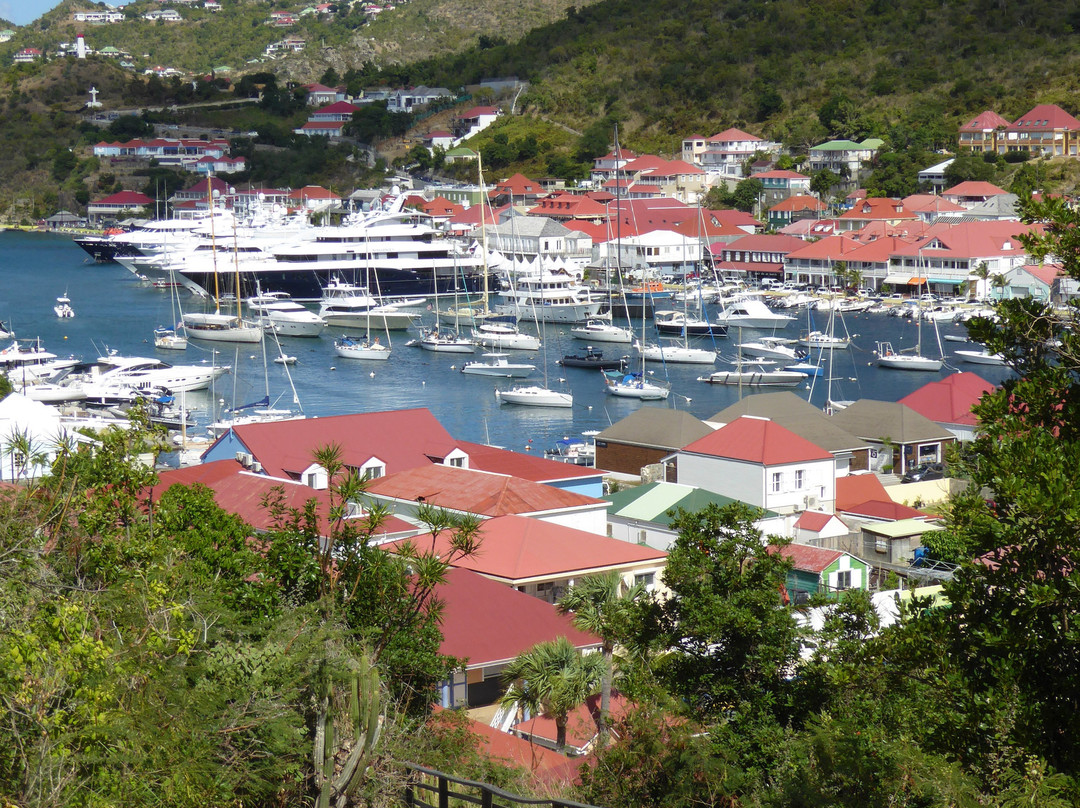 Fort Karl-居斯塔维亚必去景点