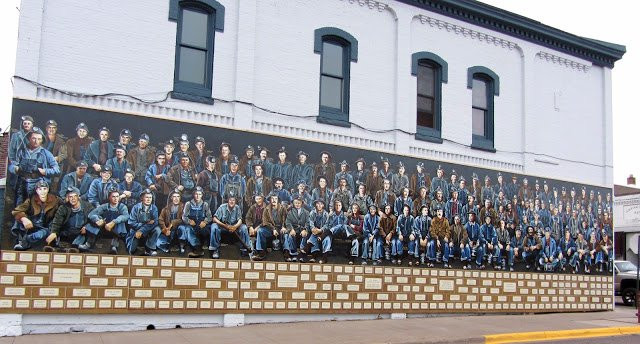 Downtown Miners Mural-Ironwood必去景点