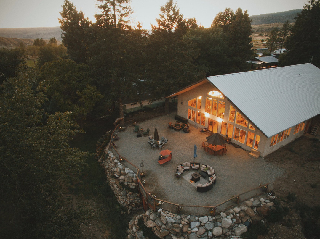 Columbia River Guest Ranch