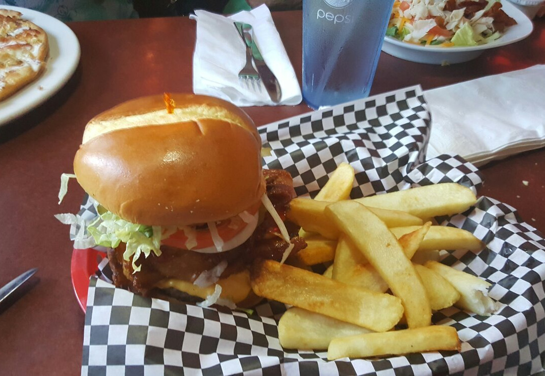 Pleasant Plain餐馆和美食-RedZone Neighborhood Grill