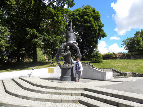 Monument to Aleksandr Marinesko-加里宁格勒必去景点