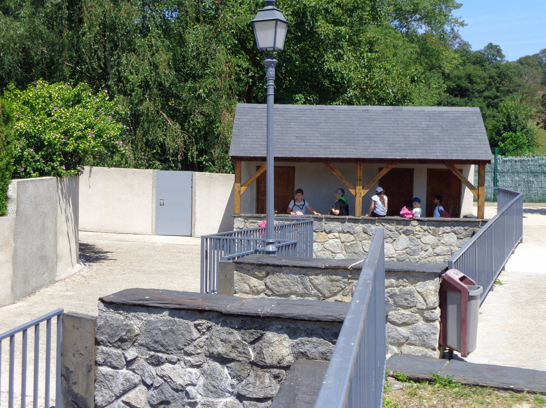 Fontaine de Bernadette-Bartres必去景点