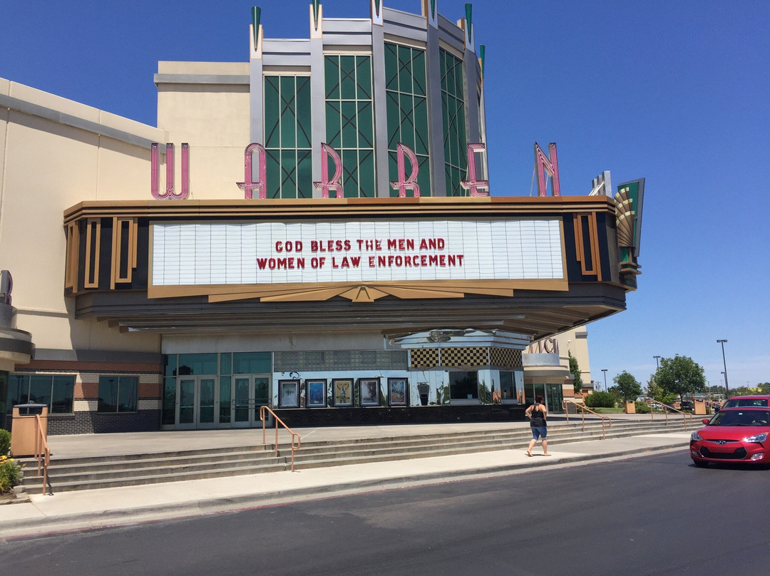 Moore Warren Theatre-穆尔必去景点