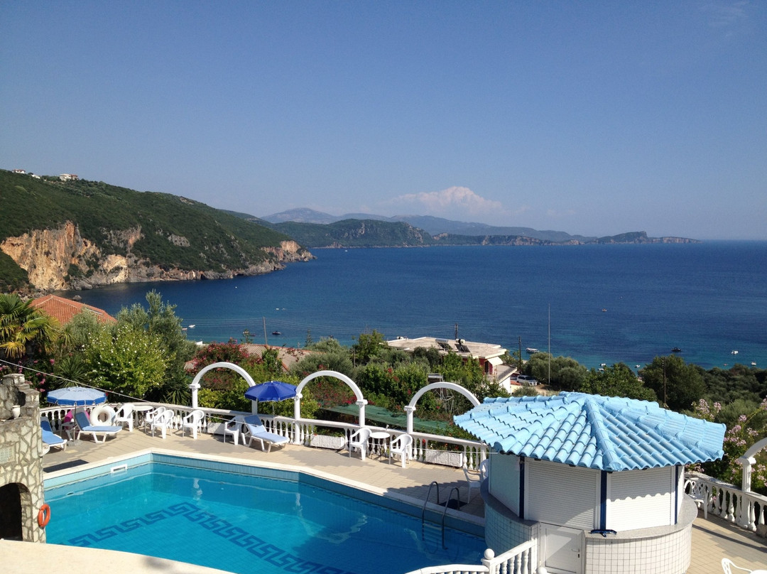 Dolphin Apartments主图