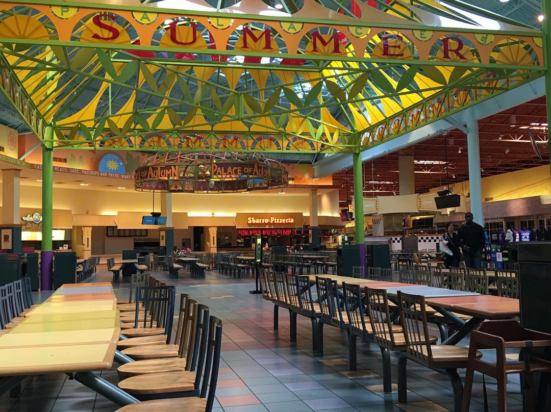 St. Louis Outlet Mall-Hazelwood必去景点