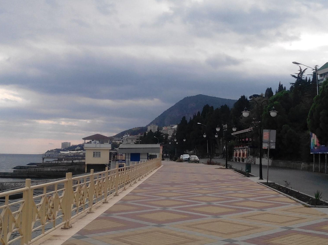 Mountain Kastel-阿卢什塔必去景点