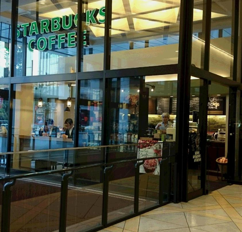 スターバックスコーヒー 霞ダイニング店