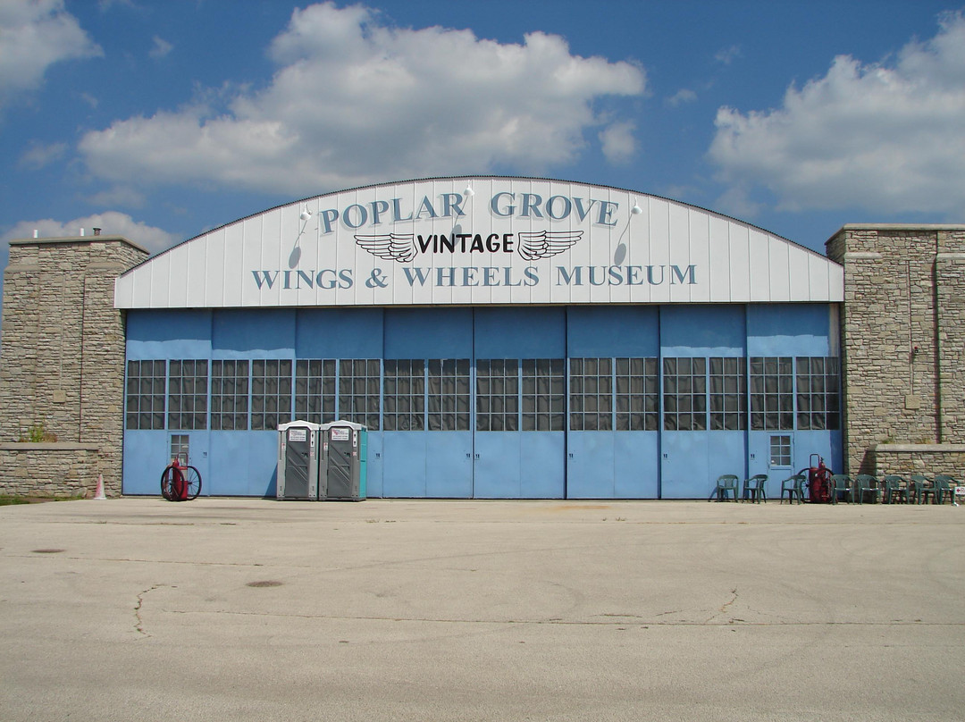 Vintage Wings and Wheels Museum-Poplar Grove必去景点
