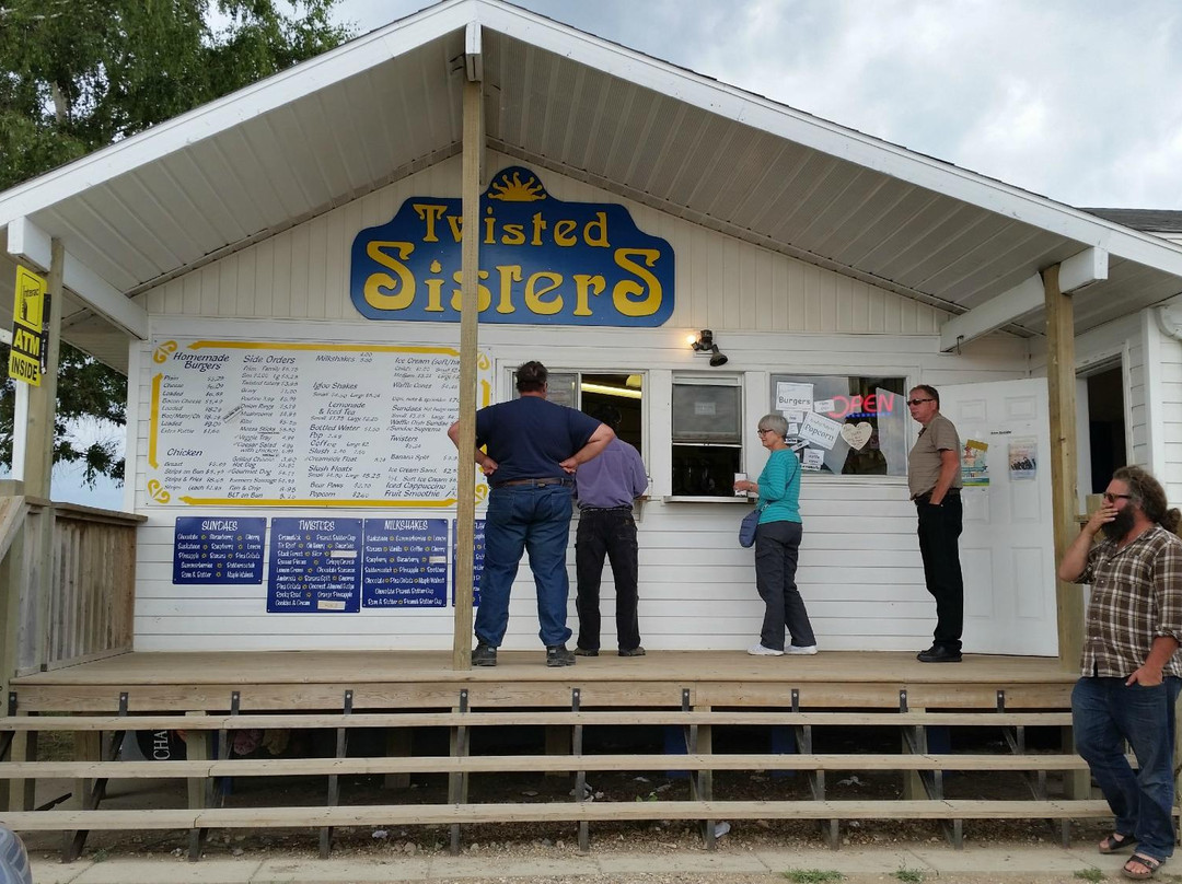 Davidson餐馆和美食-Twisted Sisters Ice Cream Parlor