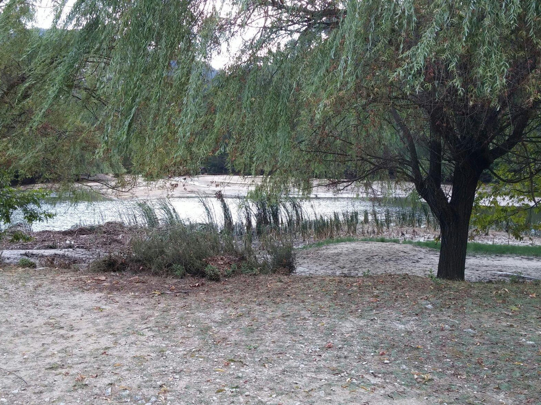 Waterfalls-Skála Potamiás必去景点