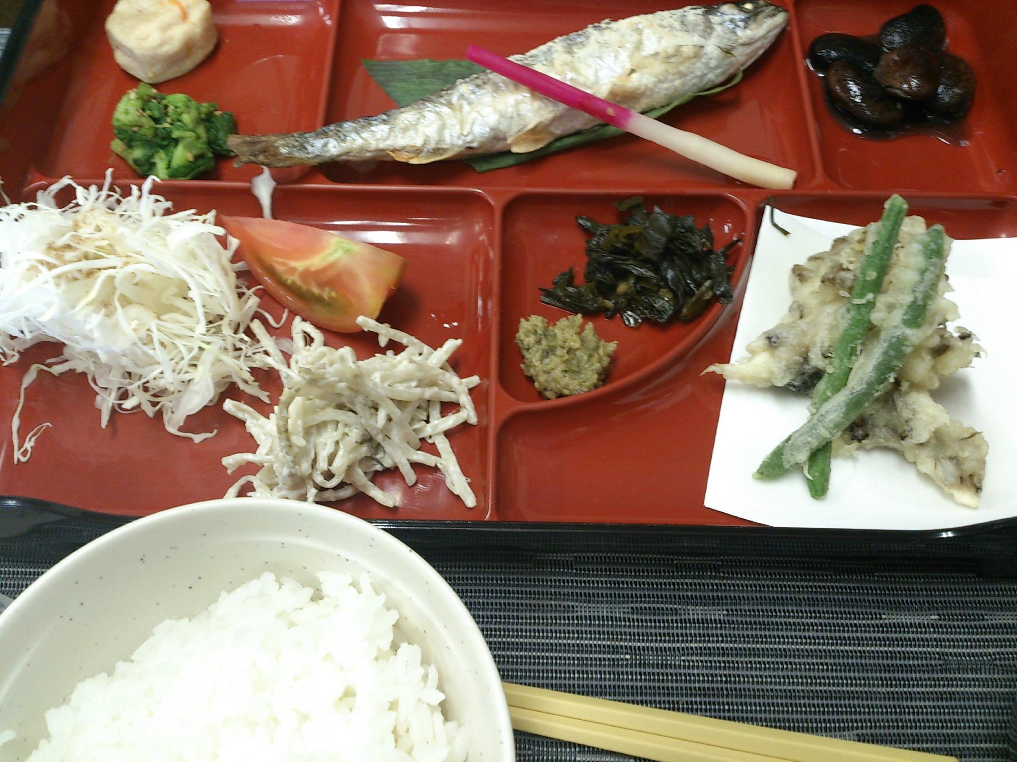 Motoyu Sansou-餐饮