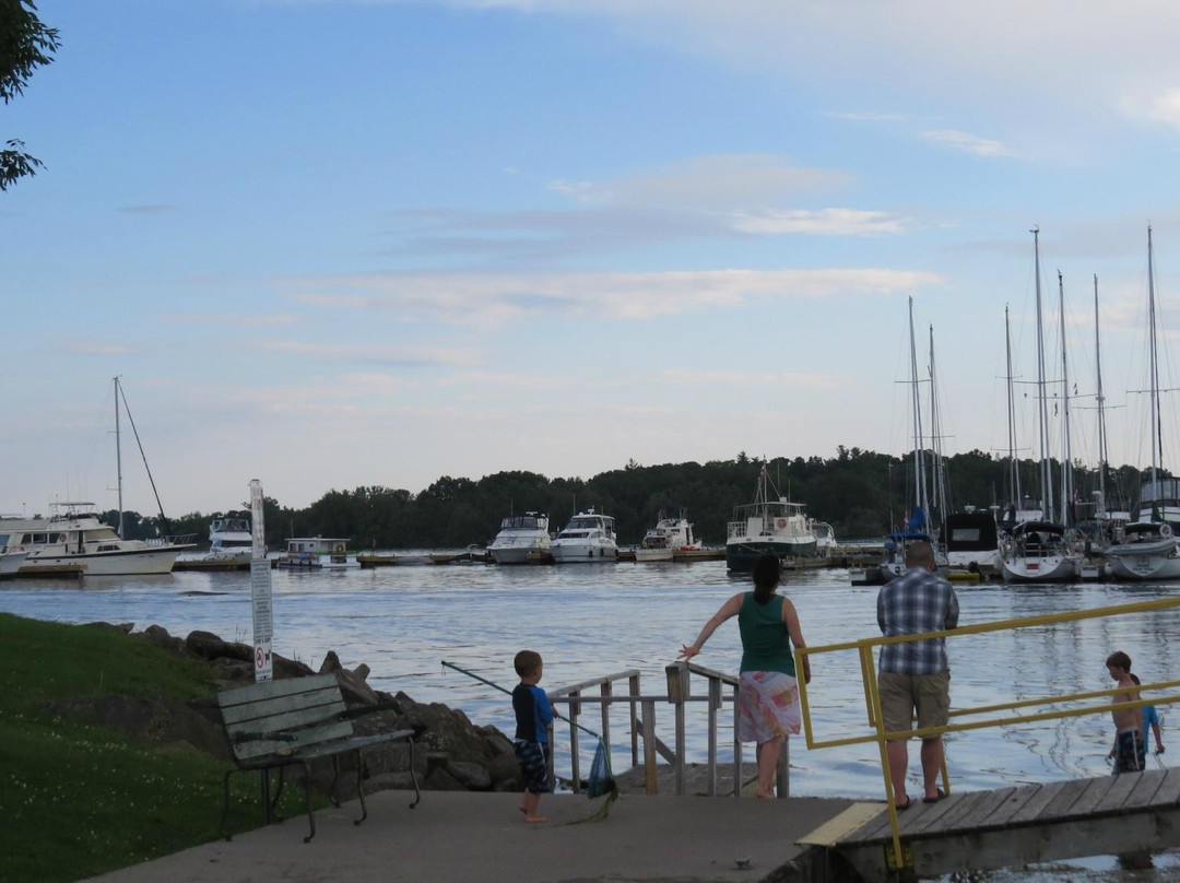 Municipal Marina-加纳诺克必去景点