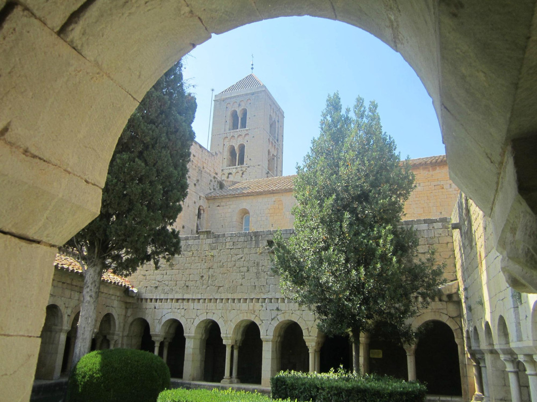 Monasterio de Santa Maria de Vilabertran景点图片