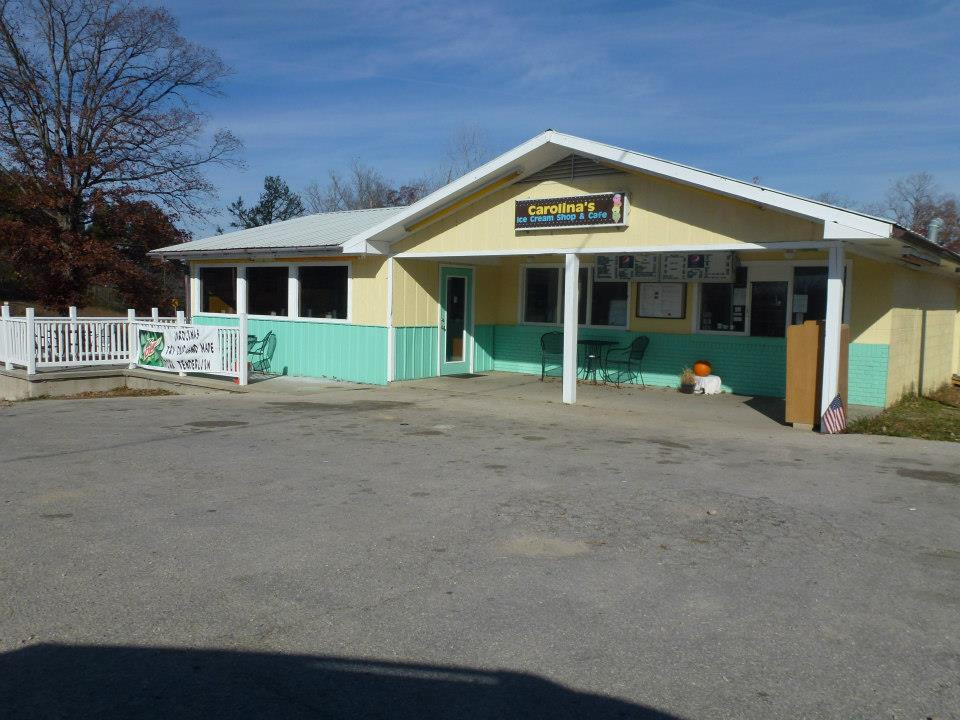 Wappapello餐馆和美食-Carolina's Ice Cream Shop & Cafe
