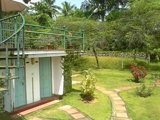 Tripvillas at Aadithyaa Resorts Lakeside主图