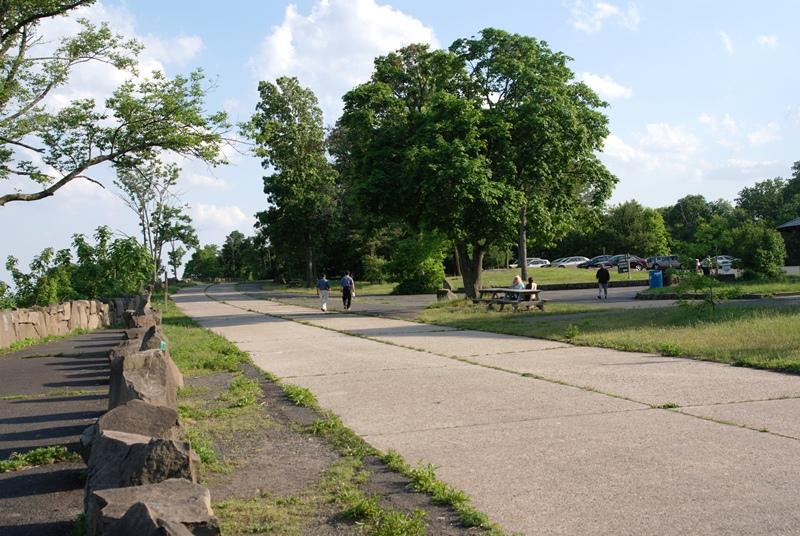 State Line Lookout (Lookout Inn)景点图片