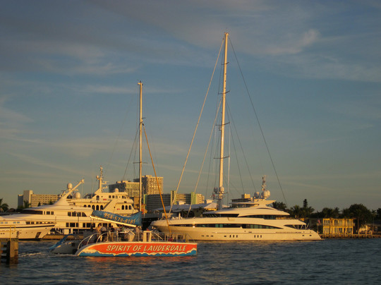 Tropical Sailing-劳德代尔堡必去景点