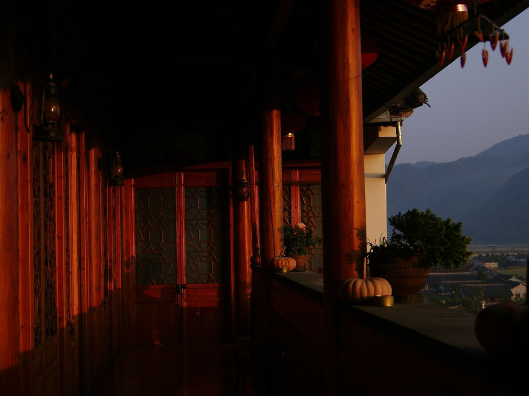 腾冲迎荷观景客栈（和顺古镇店）主图