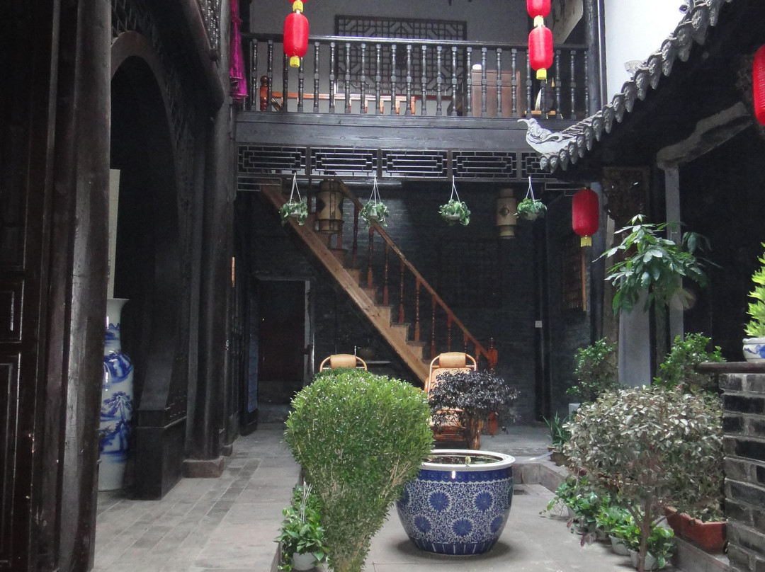 康翠茵·青稞古宅客栈主图